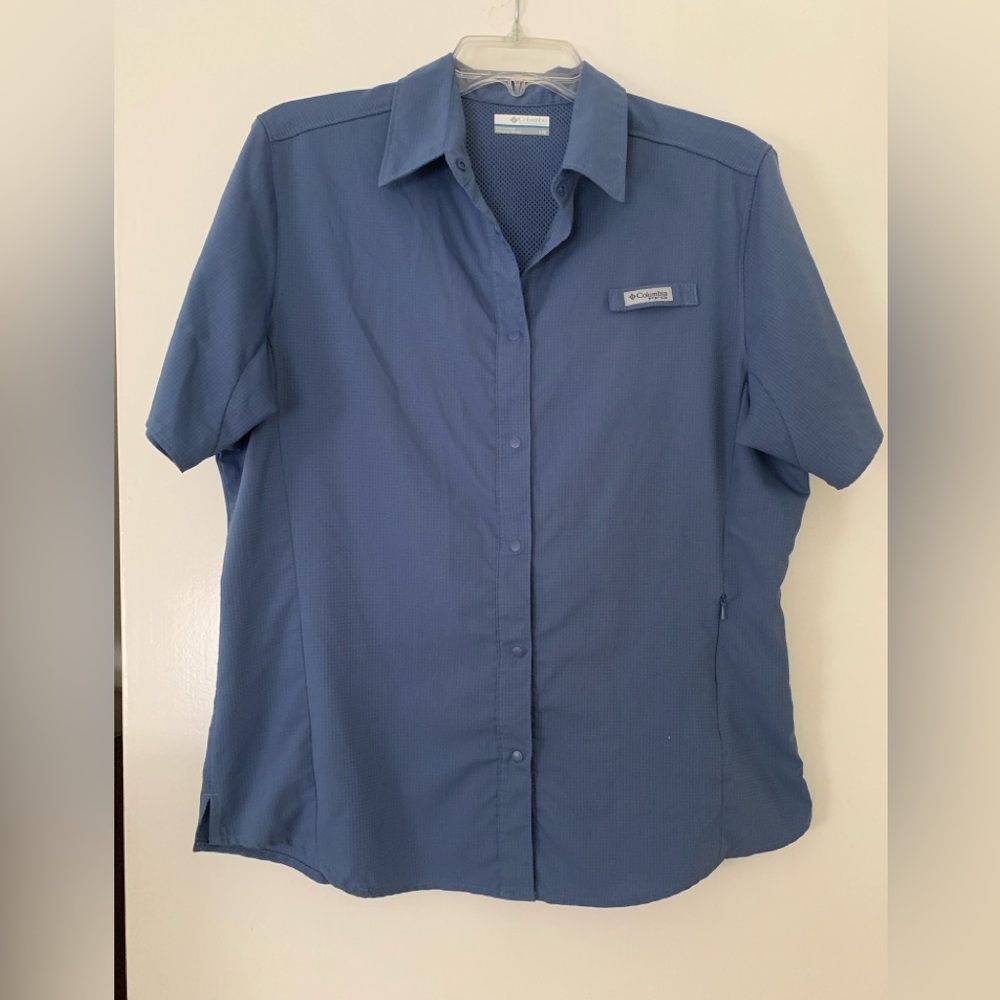 Ladies Columbia SS Lg shirt zipper pocket Blue